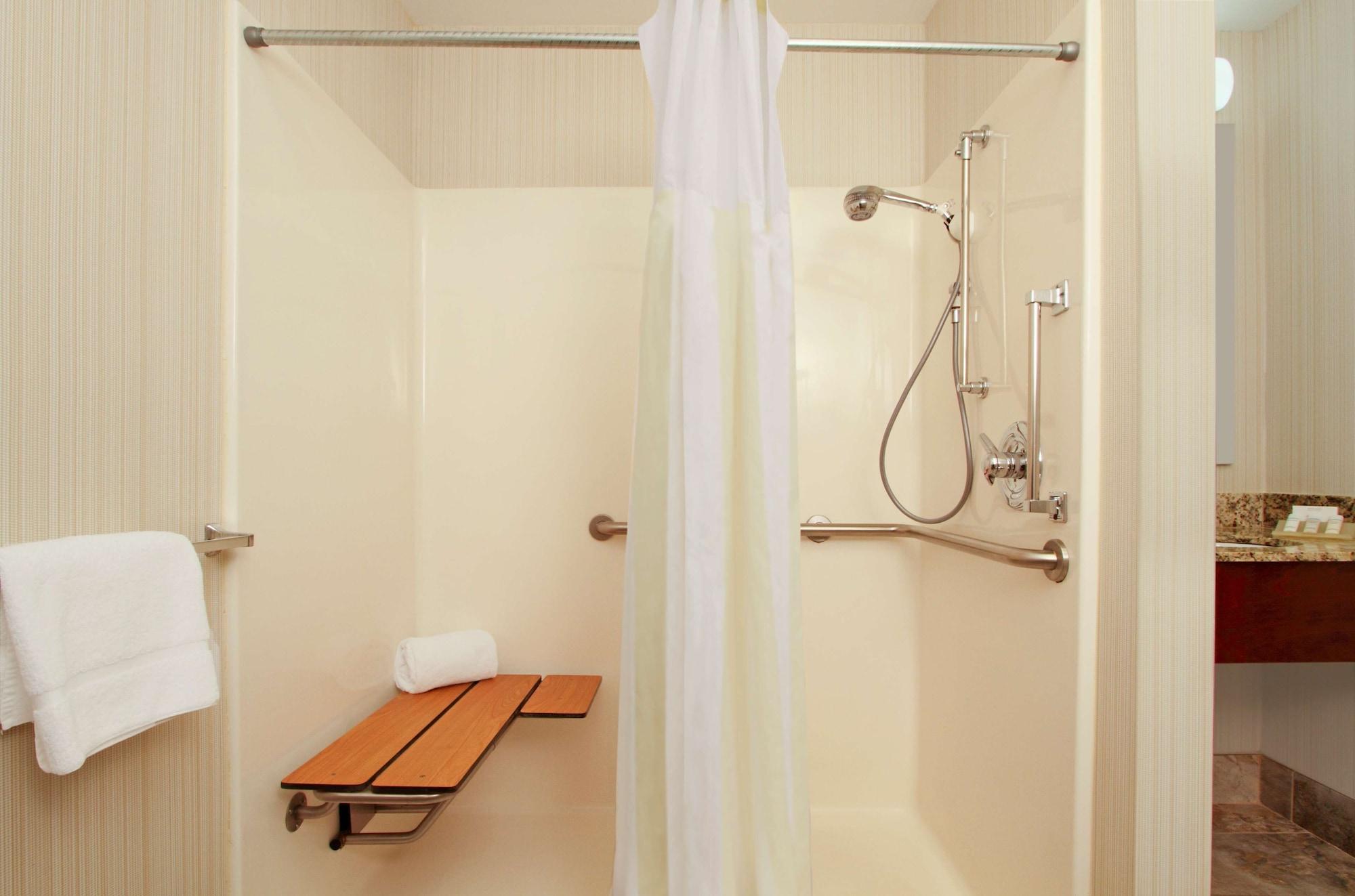 Hilton Garden Inn Columbus Airport Экстерьер фото